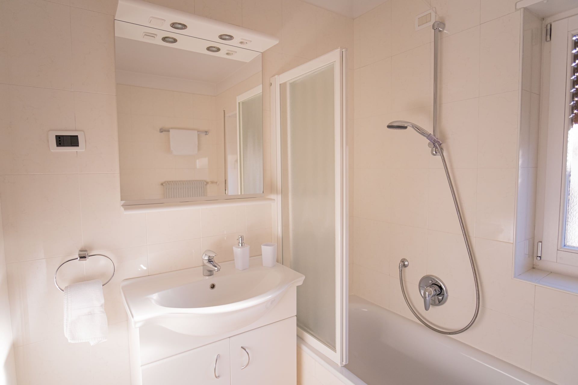 Apartment Orange - Bathroom