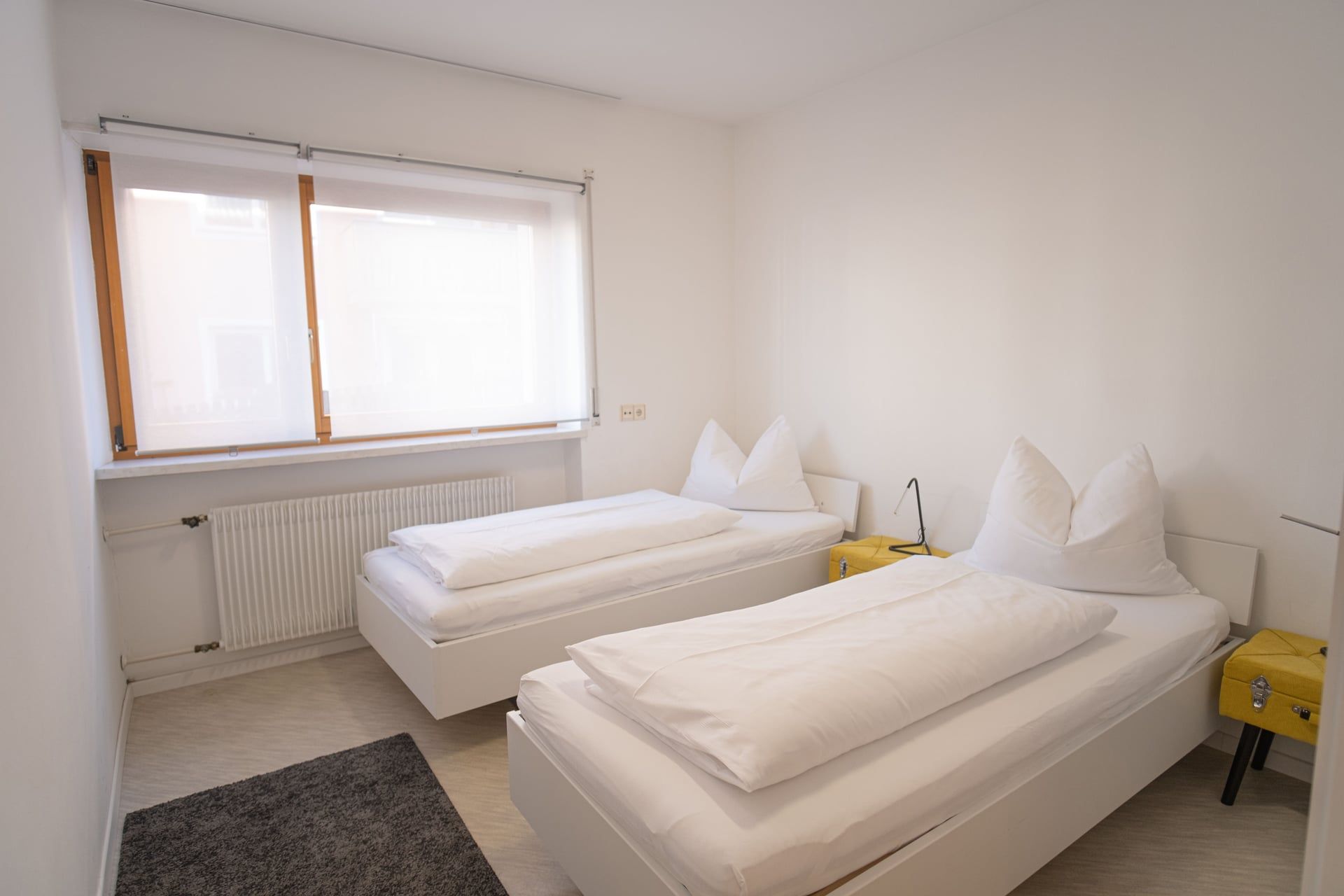 Apartment Yellow - Bedroom